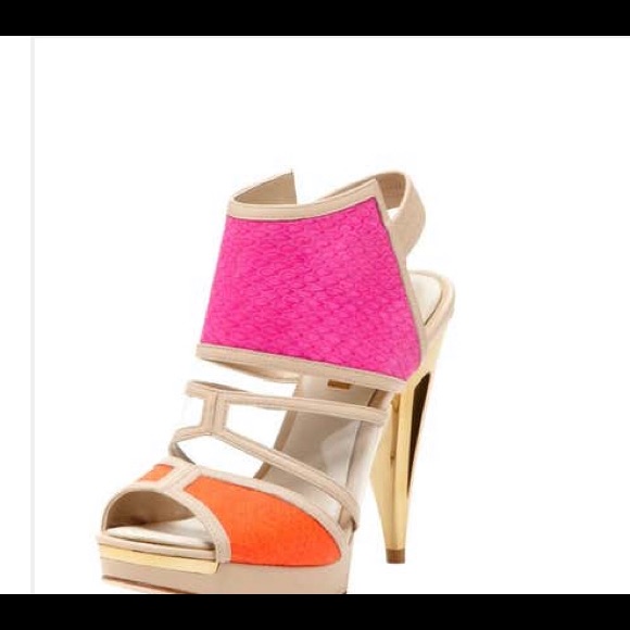 New Bcbgmaxzaria Sandals